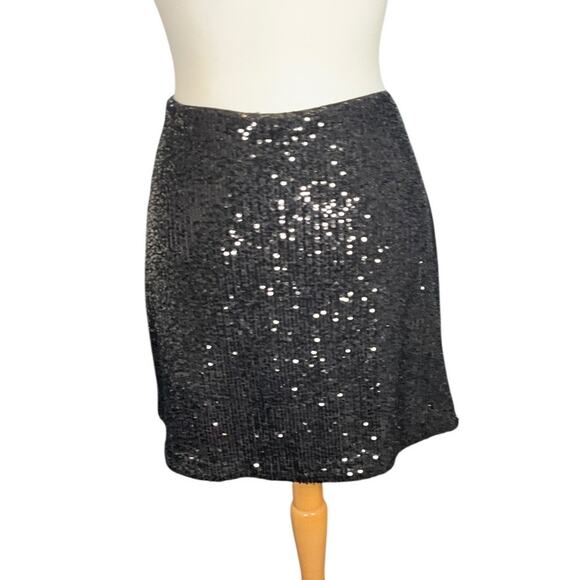 Banana Republic Size 6 Black Sequin Mini Skirt Side Zip Double Lined Holiday - Picture 3 of 10